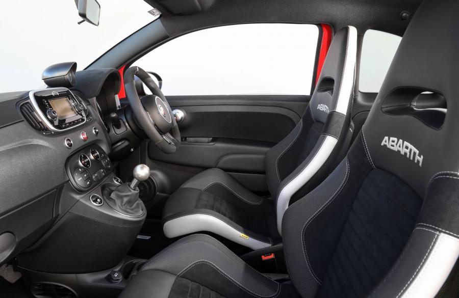Интерьер Abarth 595 Competizione (312) 2017 года  (AU) (фото 31 из 40)